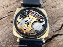 Load image into Gallery viewer, Accutron Light Bronze Dial and Date in Sunburst Square Tonneau Case, Electric, 34x40mm