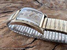 Load image into Gallery viewer, Lord Elgin 'Thornton' Flared Hourglass Case with Original Presentation Case, Manual, 22x36mm