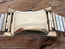 Load image into Gallery viewer, Lord Elgin 'Thornton' Flared Hourglass Case with Original Presentation Case, Manual, 22x36mm