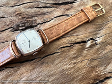 Load image into Gallery viewer, Elgin 1943 Drivers Style Rose-Gold Square Tonneau, Manual, 25.5x37.5mm