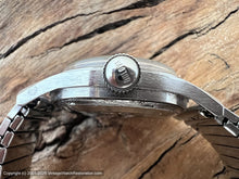 Load image into Gallery viewer, Bulova 23 Jewels Dark Gray Sunburst Dial, Automatic, 32mm