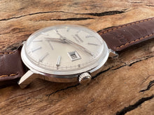 Load image into Gallery viewer, Bulova 'Aerojet' Oyster Dial with Date at 3 o'clock, Automatic, 35mm