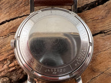Load image into Gallery viewer, Bulova 'Aerojet' Oyster Dial with Date at 3 o'clock, Automatic, 35mm