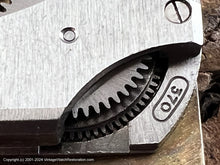 Load image into Gallery viewer, Gruen Long Case Curvex Precision Stunner, Manual, 22.5x43mm