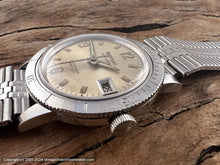 Load image into Gallery viewer, Bulova Stunning 'Devil Diver' 666 Ft with Date, Automatic, 35.5mm