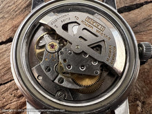 Load image into Gallery viewer, Bulova Stunning 'Devil Diver' 666 Ft with Date, Automatic, 35.5mm
