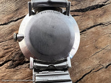 Load image into Gallery viewer, Longines Black Dial with Roman Numerals on Front Bezel, Manual, 33mm