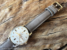 Load image into Gallery viewer, Wittnauer Geneve (Longines) Fabulous Pearl White Dial with Day and Date, Automatic, Large 35mm