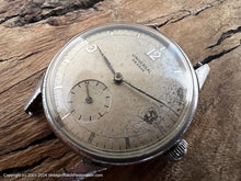 Load image into Gallery viewer, Universal c.1942 Military Style Light Creamy Yellow Dial with Silver Applied Markers, Manual, 31.5mm