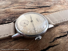 Load image into Gallery viewer, Universal c.1942 Military Style Light Creamy Yellow Dial with Silver Applied Markers, Manual, 31.5mm