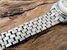 Load image into Gallery viewer, Omega Constellation Chronometer Cal 564 with Date, Automatic, 34.5x40mm