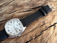 Load image into Gallery viewer, Engo Silve Dial Day and Date Red-Tipped Second Hand, Manual, 35mm