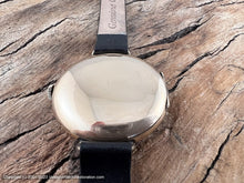 Load image into Gallery viewer, Illinois Early Clam Case with Black Numbers on Porcelain Dial, Manual, 35.5mm