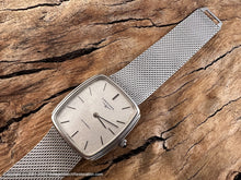 Load image into Gallery viewer, Longines Brushed Linen Dial in a Tonneau Case with Mesh Bracelet with Box, Automatic, 30x30mm