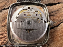 Load image into Gallery viewer, Longines Brushed Linen Dial in a Tonneau Case with Mesh Bracelet with Box, Automatic, 30x30mm