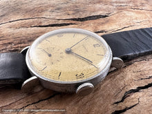 Load image into Gallery viewer, Zenith Yellow Patina Dial with Fine Black Numbers c1940s, Manual, 33mm