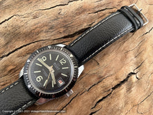 Load image into Gallery viewer, Buler Calendar Divers with Black Dial and Rotating Bezel Ring, Manual, 38.5mm