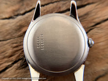 Load image into Gallery viewer, Doxa in Large Case with Light 'Creme Brulee' Aged Dial, Manual, 38mm
