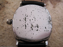 Load image into Gallery viewer, Elgin Early Model in Decorative Cushion Case, Manual, 31.5x31.5mm