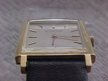 Load image into Gallery viewer, Eterna Square 18K Gold, Manual, 26mm x 34mm