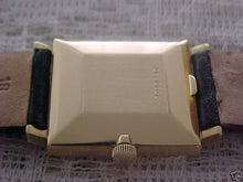 Load image into Gallery viewer, Eterna Square 18K Gold, Manual, 26mm x 34mm