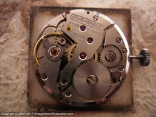 Load image into Gallery viewer, Square Girard-Perregaux with Checkered Line Pattern Dial , Manual, 29x29mm