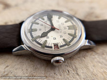 Load image into Gallery viewer, Gruen, Bold Green Lumed Precision 24-Hour Dial with Date, Manual, 33.5mm