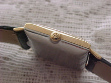 Load image into Gallery viewer, Hamilton Squared, Cal 673, Manual, 29mm x 39mm