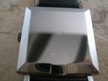 Load image into Gallery viewer, Oversize Square Black Dial Hamilton, Manual, Square 29x29mm