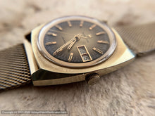 Load image into Gallery viewer, Hamilton Seventies Style Electronic Cal 702 Day-Date , Electric, Huge 37x41mm