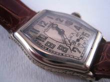 Load image into Gallery viewer, Superb Illinois Tonneau Model H Original, Manual, 31x37mm