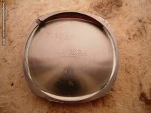 Load image into Gallery viewer, Illinois 'Special" Square Cushion Tonneau, Manual, 32x38mm