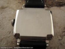 Load image into Gallery viewer, All Original Illinois 'New Yorker' or 'Manhattan' Art Deco Gem, Manual, 28x34mm