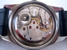 Load image into Gallery viewer, Longines with understated elegance, Manual, 35mm