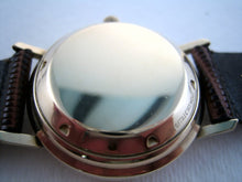 Load image into Gallery viewer, Longines Sunburst Design, Automatic, 34mm