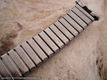 Load image into Gallery viewer, Pristine Longines Silver Dial Classic, Manual, 33mm