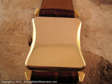 Load image into Gallery viewer, Lord Elgin 'Hourglass' Shape Case, Manual, Irregular