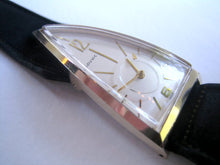 Load image into Gallery viewer, Louvic Triangular Mystery, Manual, 48x22mm