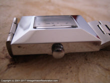 Load image into Gallery viewer, French Mortima in Large and Beefy 'Bauhaus' Style Case (OC), Manual, 31x37.5mm