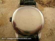 Load image into Gallery viewer, Complicated Calendar Movado with Original Dial, Manual, 32.5mm