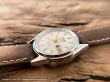 Load image into Gallery viewer, Seiko '5' Near Perfect Snow White Dial Day/Date, Automatic, 34.5mm