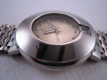 Load image into Gallery viewer, Rare Zenith Automatic Sporting Unusual Date Window, Automatic, 35.5mm