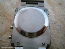 Load image into Gallery viewer, Zenith Fabulous all Original Chunky Modern Stylistic Square Case, Quartz, 35x39mm