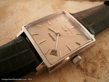 Load image into Gallery viewer, Large Square Zenith Respirator Date, Automatic, 30x30mm