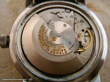 Load image into Gallery viewer, Original and Rare Orange Zodiac Seawolf with Box and Papers, Automatic, Large 36mm