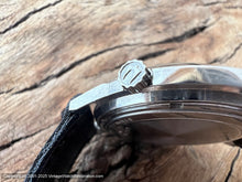 Load image into Gallery viewer, Accutron 1971 NOS Brushed Oval Case with Original Box, Electric, 38x40mm
