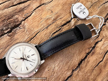 Load image into Gallery viewer, Accutron 1971 NOS Brushed Oval Case with Original Box, Electric, 38x40mm
