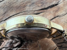 Load image into Gallery viewer, Omega Classic Silver Dial with Gold Hour Markers, Day-Date, Automatic, 35mm
