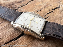 Load image into Gallery viewer, Bulova Fancy Art Deco Case c.1954, Manual, 26x35.5mm
