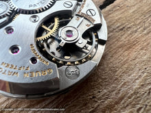 Load image into Gallery viewer, Gruen Veri-Thin Small Square Tonneau Gem, Manual, 27x36.5mm
